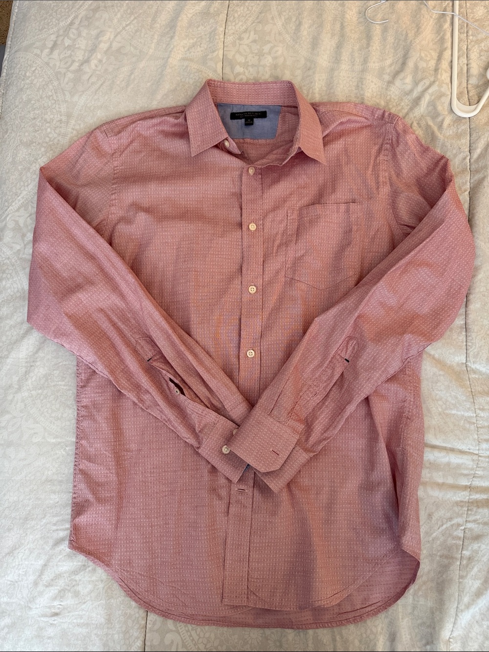 Banana Republic Men's Long Sleeve Pink Button-Up Shirt